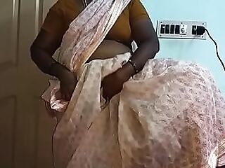 Indian Sex-crazed Mallu Aunty Overt Selfie